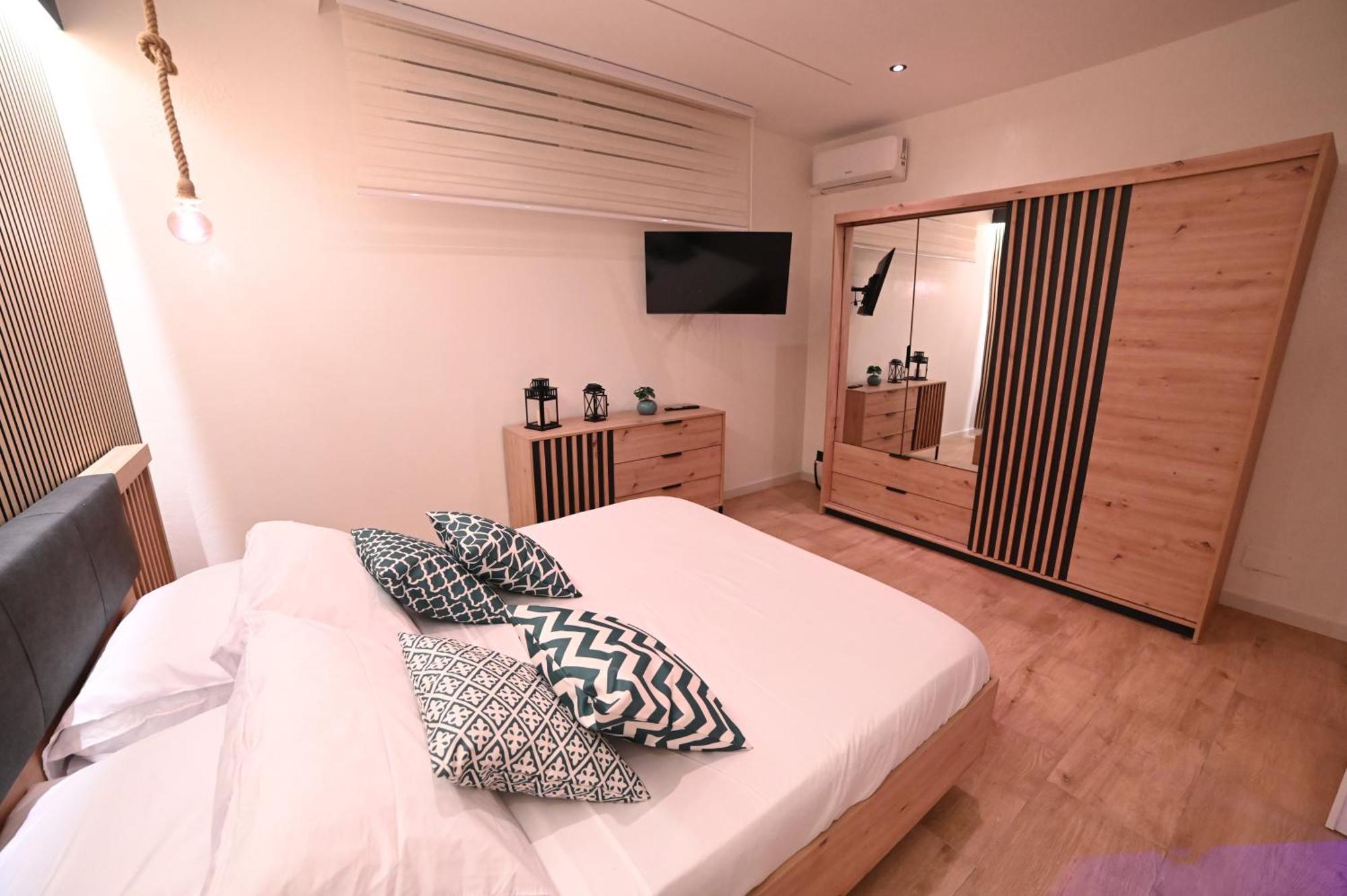 Apartamento Duca Degli Abruzzi Modern House Luxury Relax Bríndisi Exterior foto